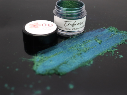 Embrace - 2 Grams Super Chameleon Holographic Chrome Pigment